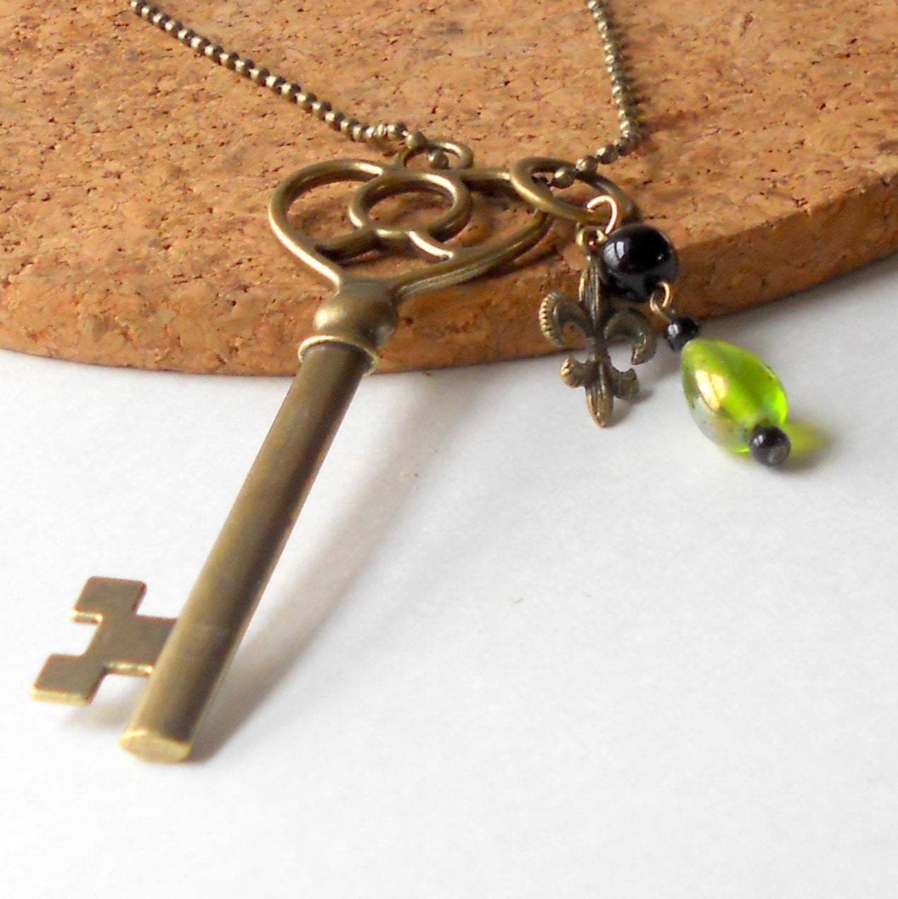 Skeleton Key Pendant Fleur de Lis Antique Gold Bronze Brass Fashion Necklace Steampunk Black Lime Green Beads