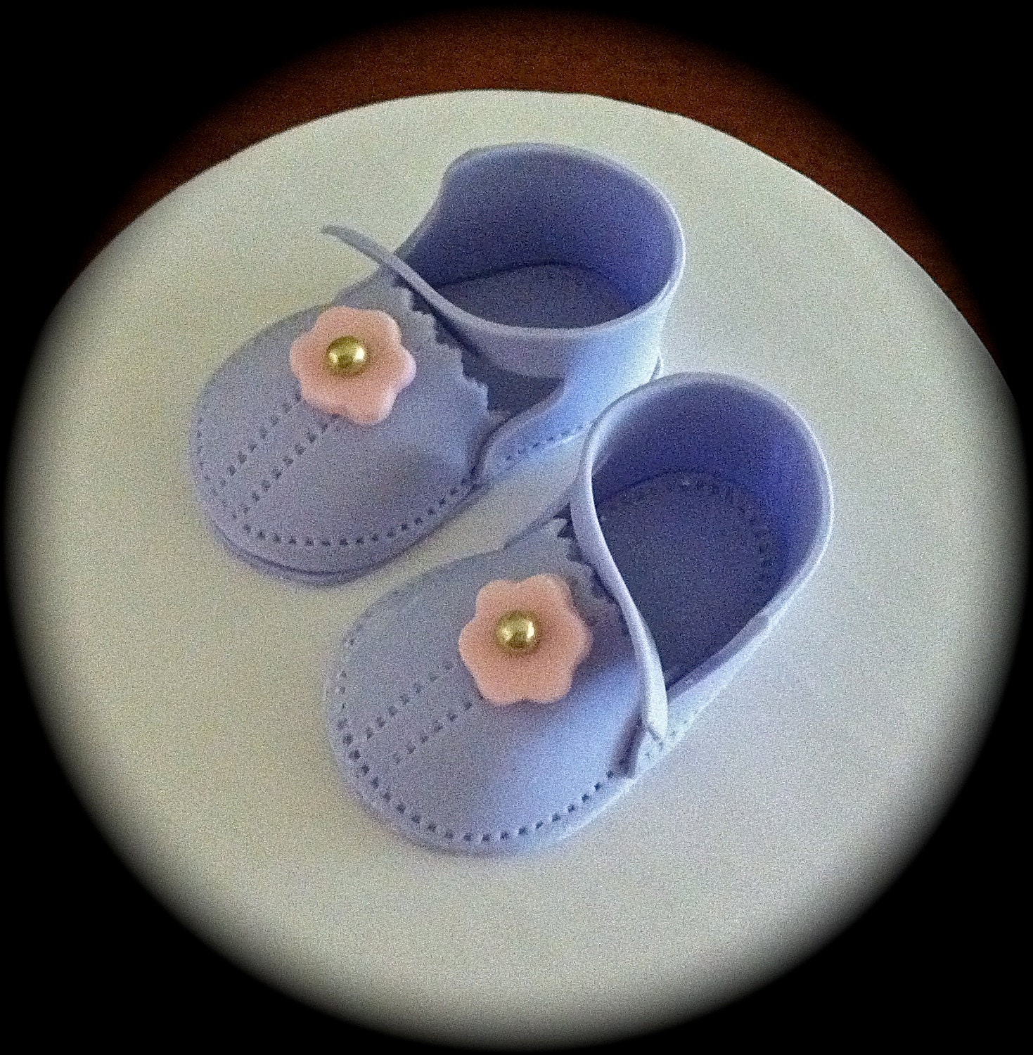edible/fondant baby shoe cake topper by rmcakedesign on Etsy