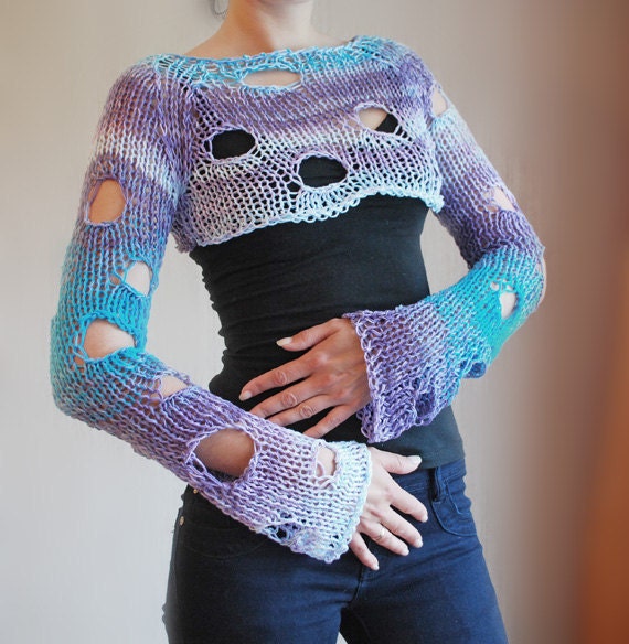 SALE 15% OFF / Knitted Cropped Sweater in Blue tones with Long Sleeves / Free Shipping / Fits XS-S sizes