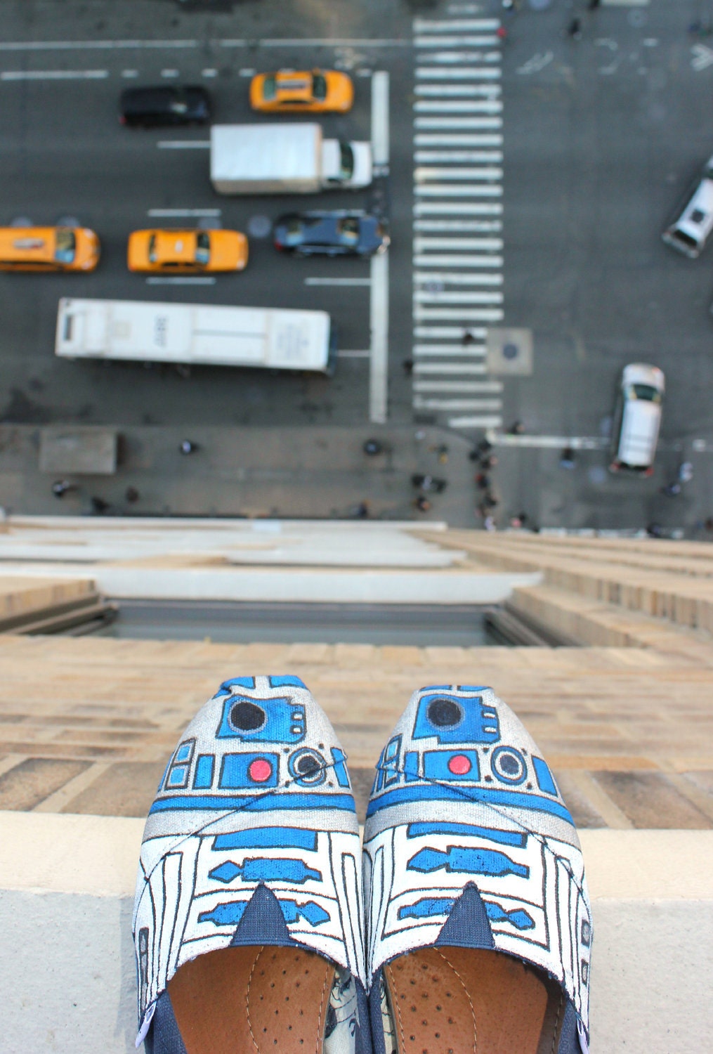 Custom TOMS - R2D2 aka R2DShoe - Hand Painted & Star Wars Inspired