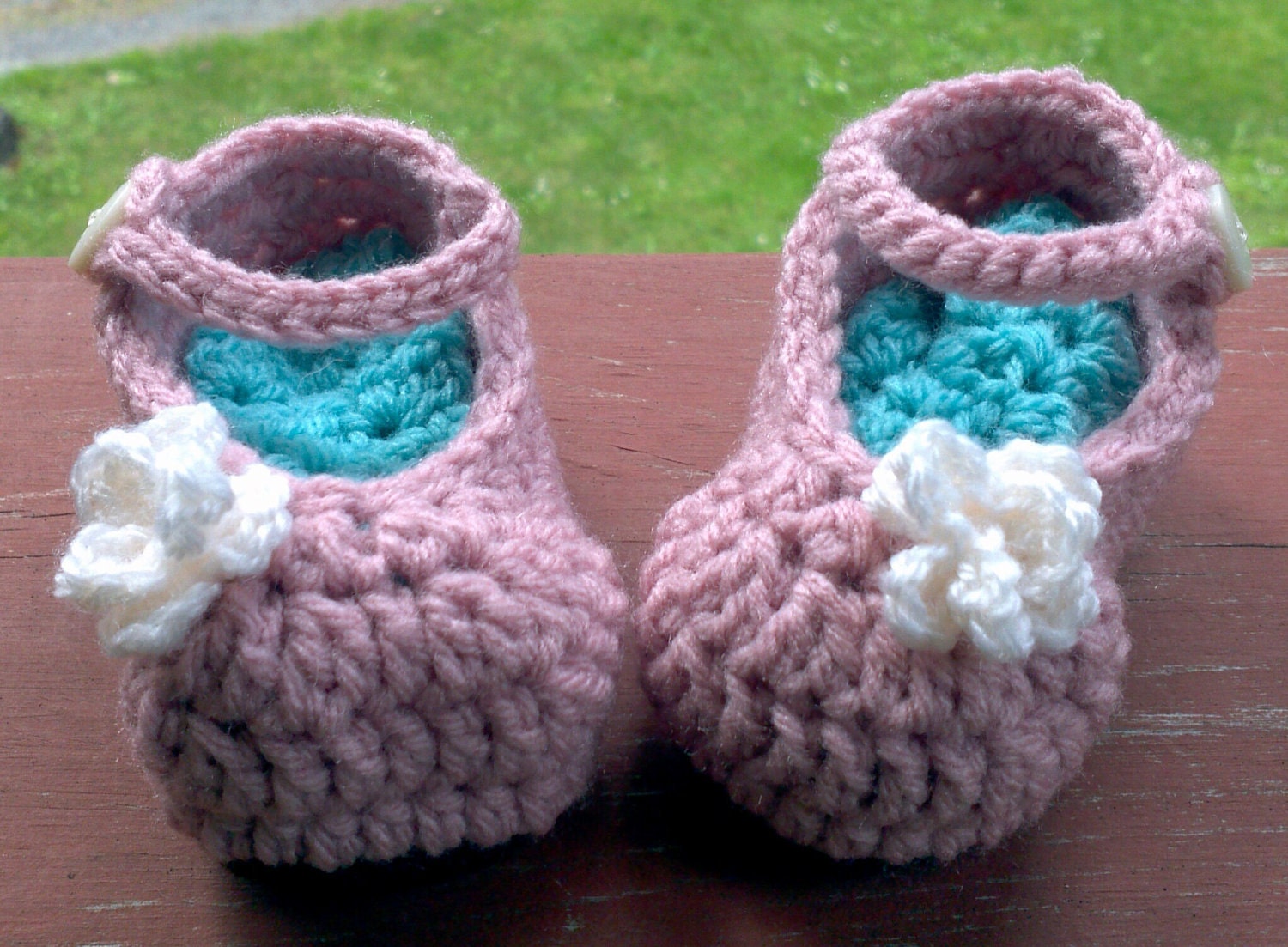 Baby Mary Jane Shoes / Slipper Bootie - NB to 6 months - ready to ship Pink and Brown Crochet