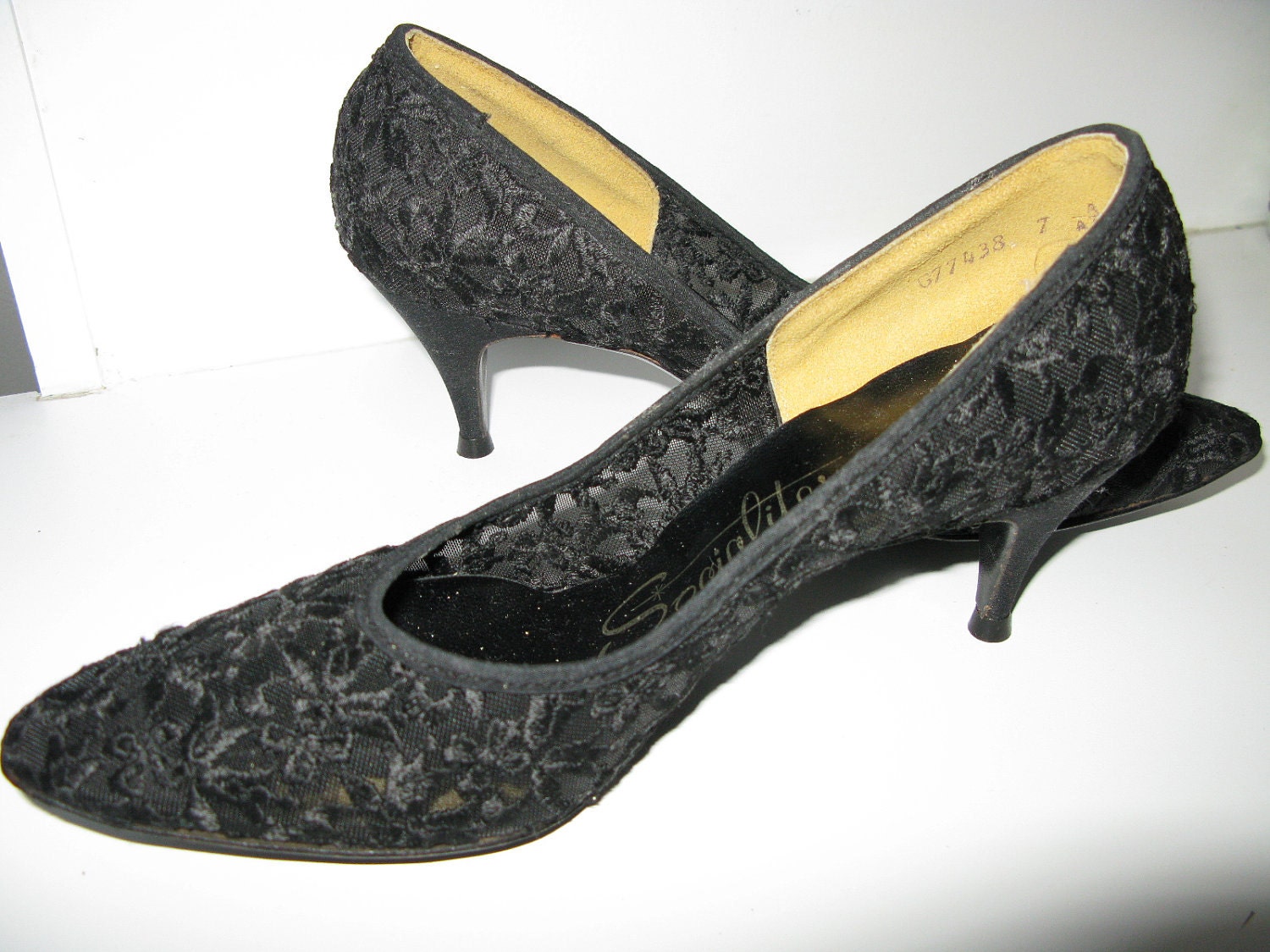 1950s Shoes 60s Pumps Socialite Heels Lace  Mad Men Vintage 7 Black