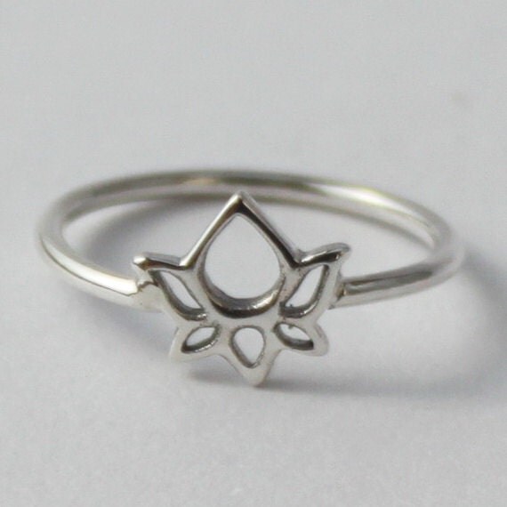 Lotus Ring - Beautiful, sterling silver ring