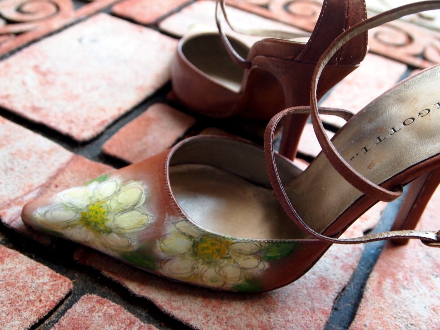Brides Hand Painted Wedding Shoes 9M