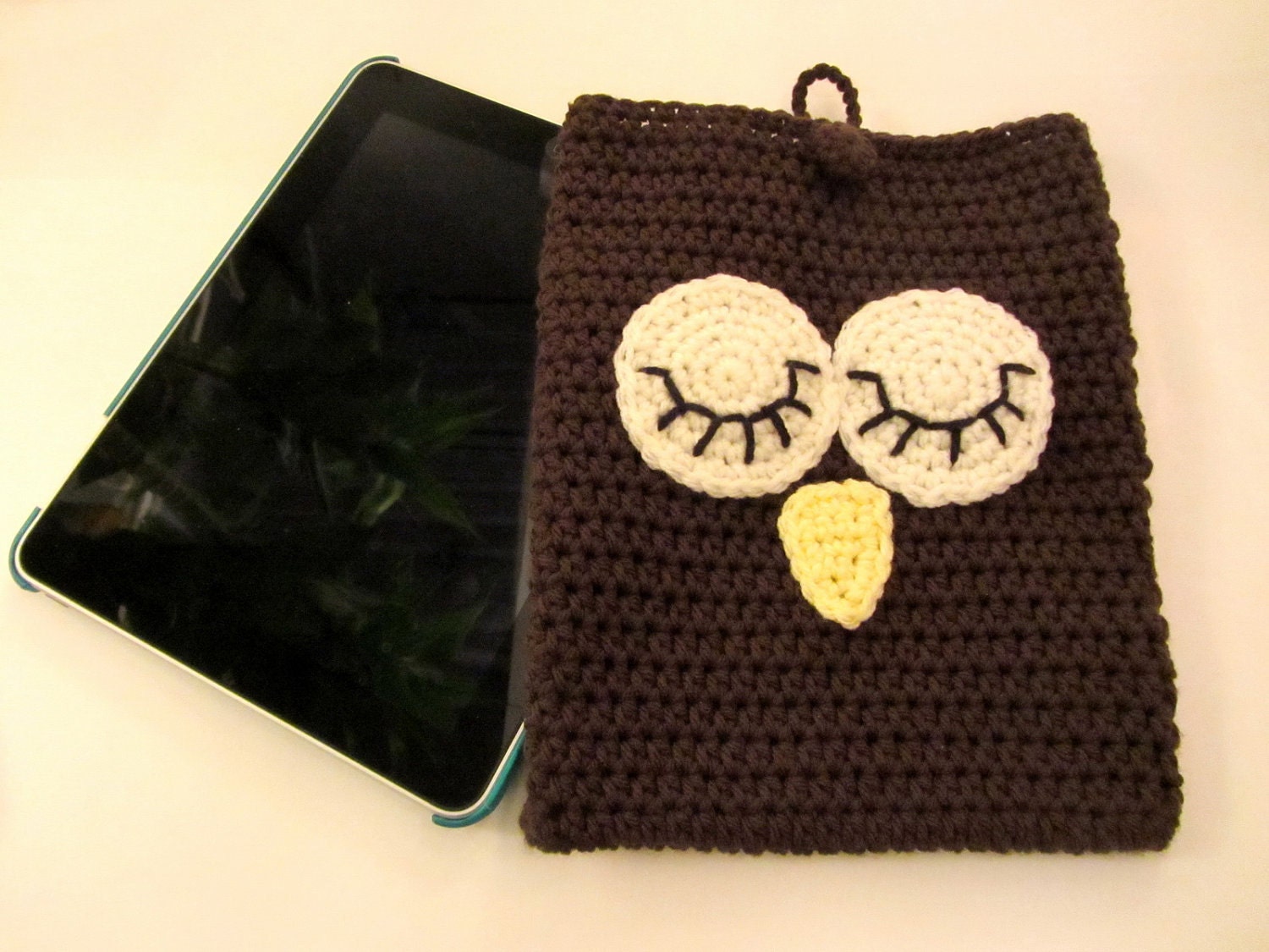 iPad crochet sleeve, cover, case, cozy, Sleepy Owl, Apple, Samsung, Acer, Blackberry, 10" tablet