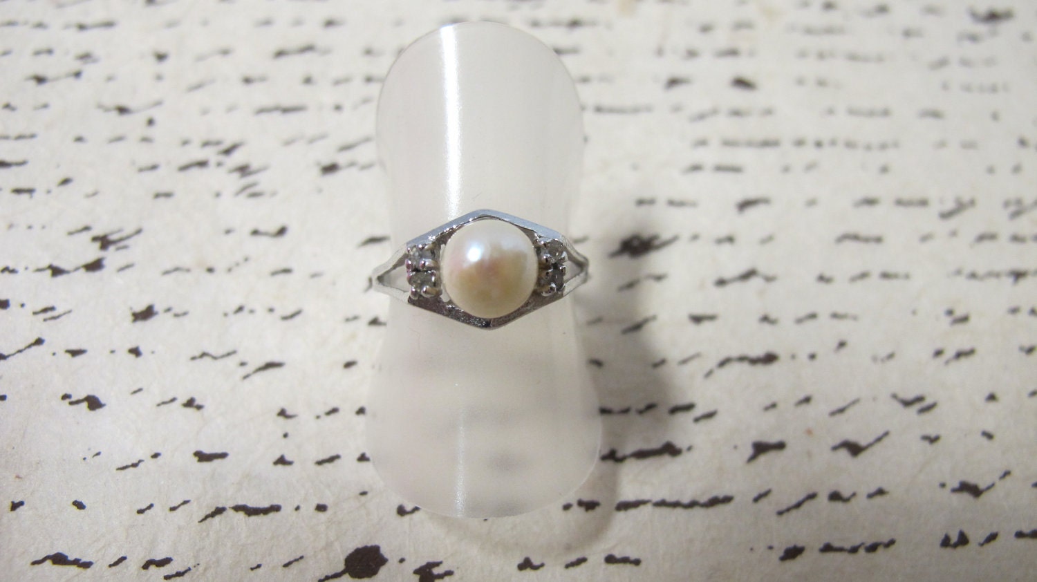 Antique Sterling Silver Pearl and Cubic Zirconia Ring 5.5 --- 2.6 grams