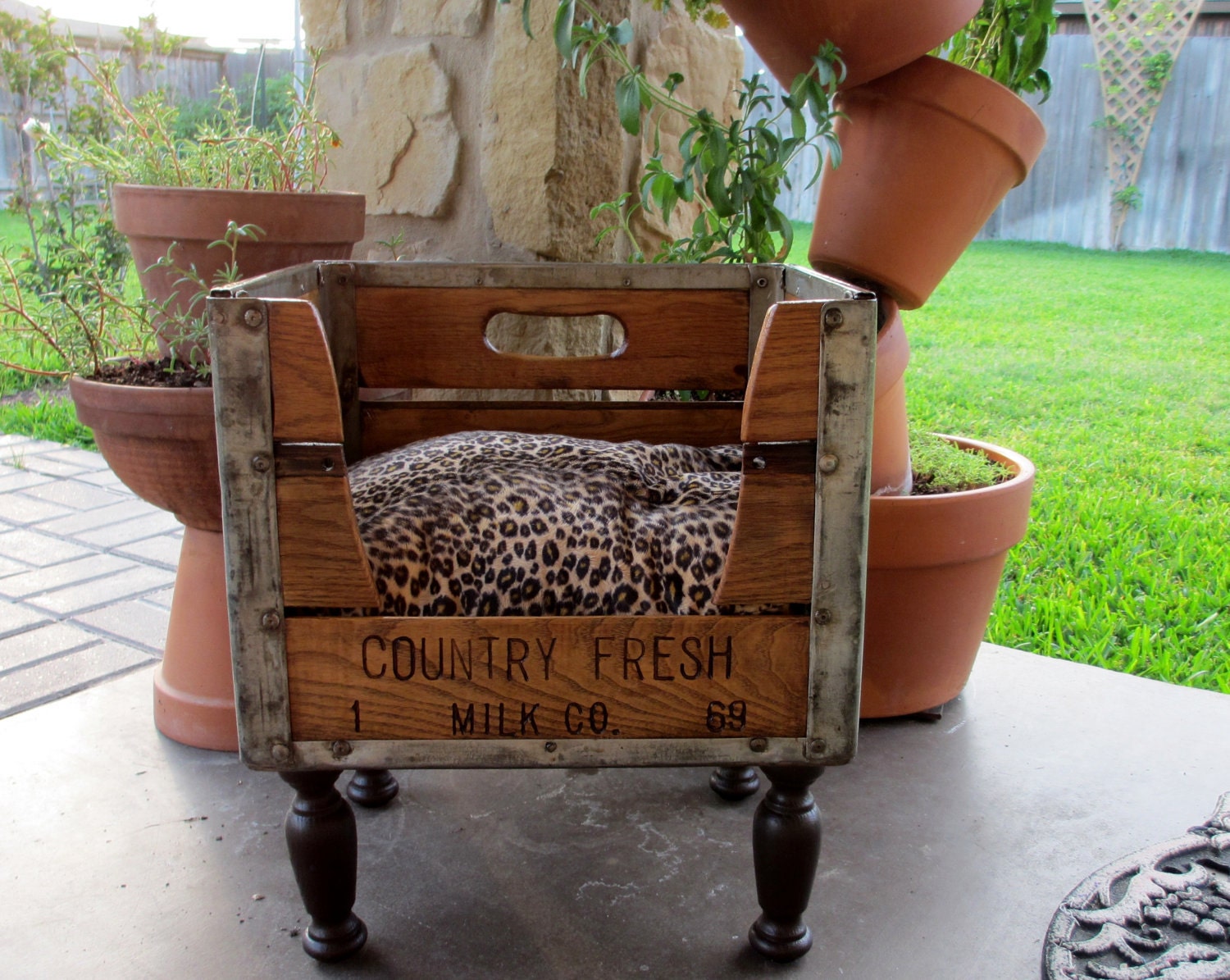 Dog Bed Cat Bed Pet Bed Wooden1969 Milk Crate Recycled Upcycled Antique