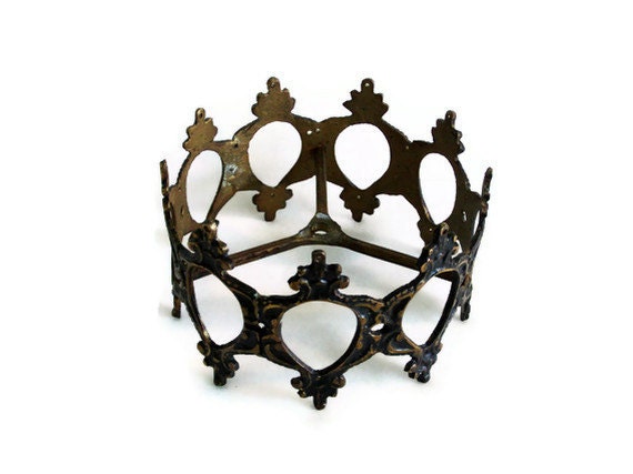 Majestic antique cast brass CEILING LIGHT FIXTURE canopy part - Architectural salvage - Restoration hardware