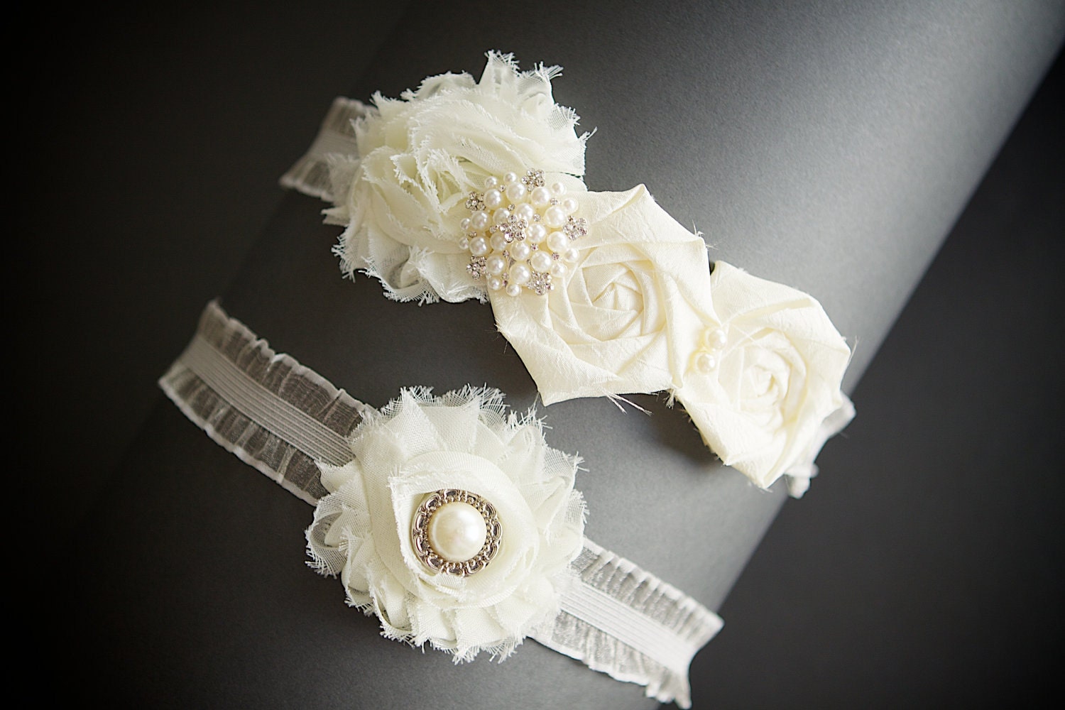 Wedding Garter , Wedding Garter set , Bridal Garter, Bridal Accessories , Pearl Accent