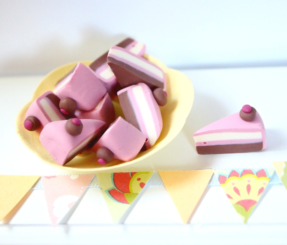 Handmade Neopolitan Cake beads 5pcs with Chocolate, Strawberry, Vanilla layers Charm