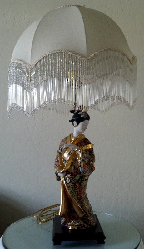 lamp geisha shade asian lady porcelain painted holding fan hand dragon nails