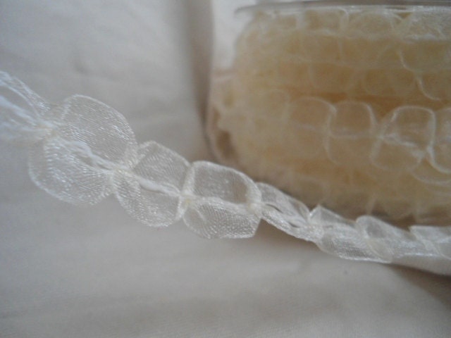 sheer Ivoryloop trim