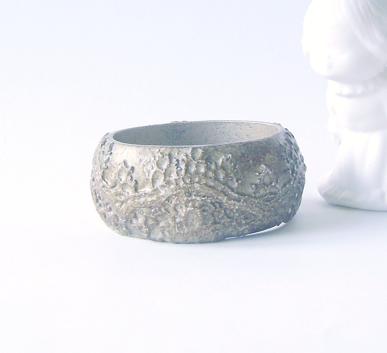 Bronze Lace Wooden Bracelet Bangle