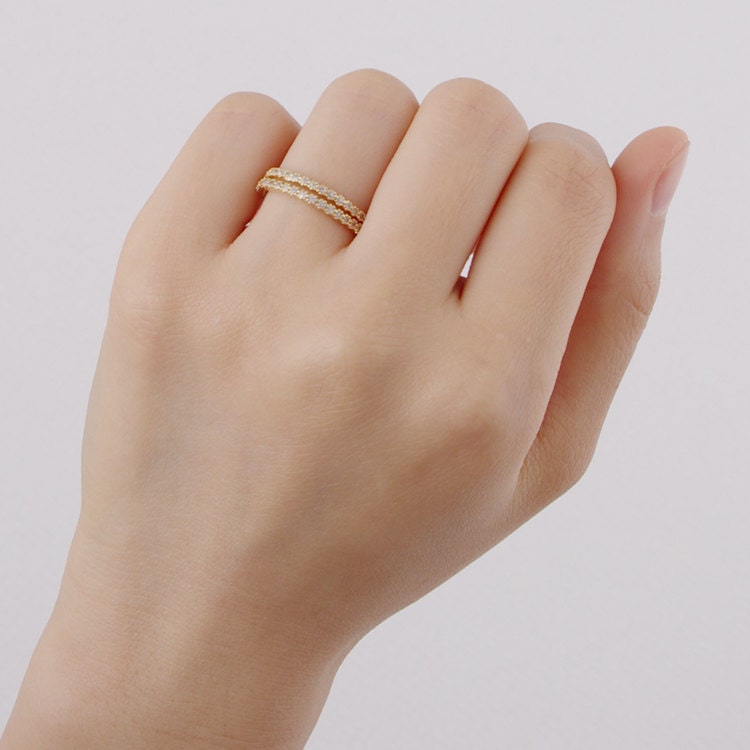 Single Golden Diamante Band Ring
