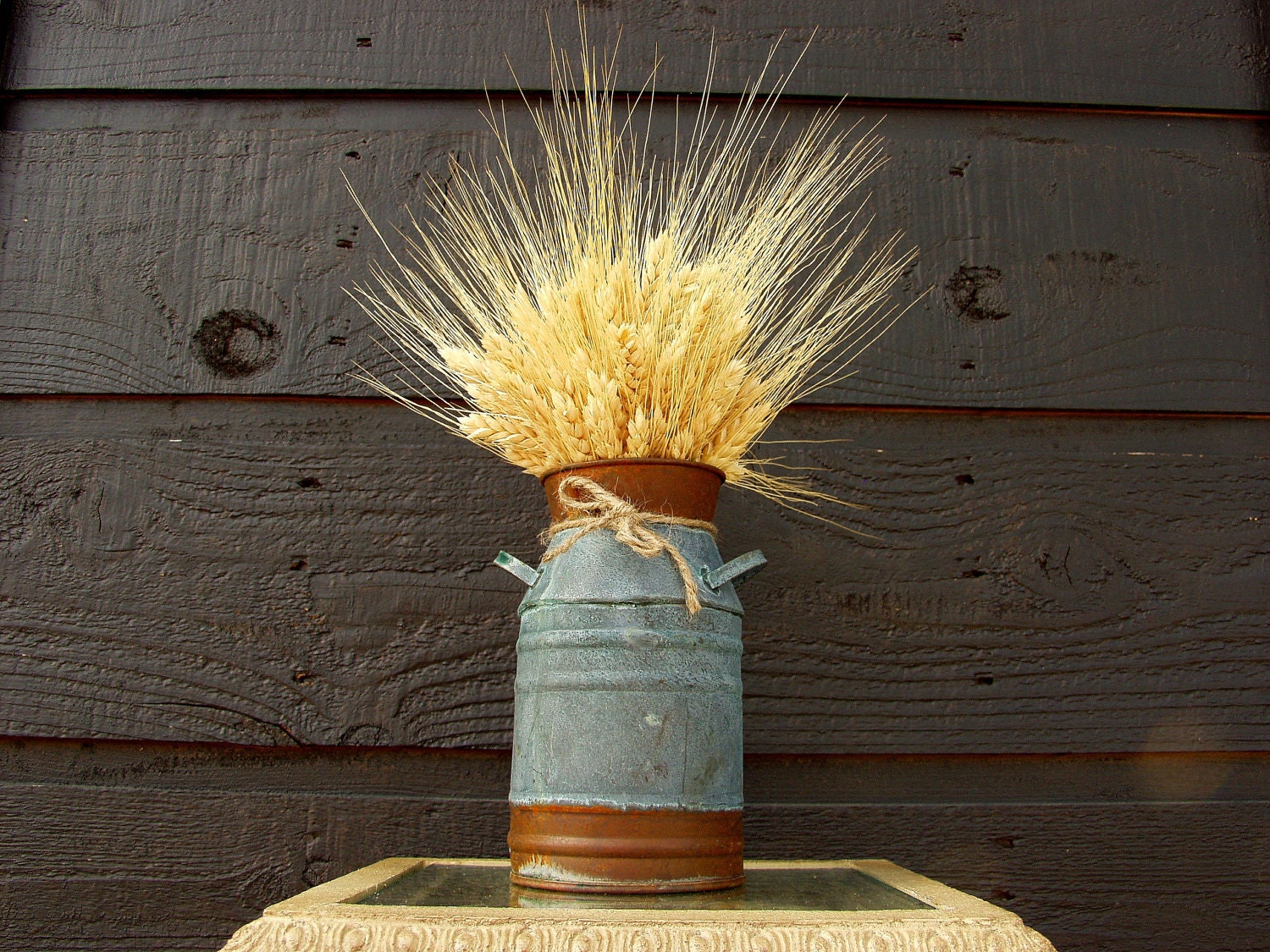Country Farmhouse Vintage Milk Container with Dried Wheat Bundle - 002