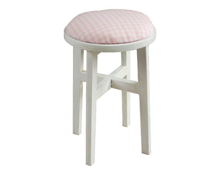 stool for dolls - momoko blythe barbie furniture - in sixth scale - diorama