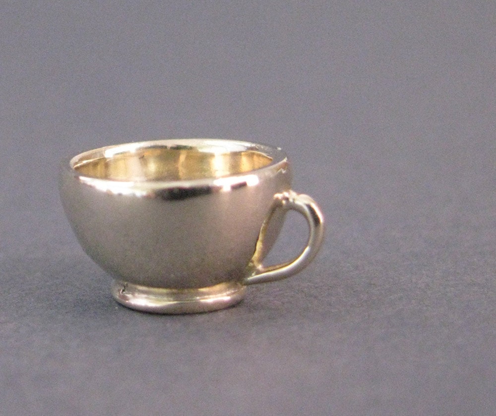 Teacup Pendant - 9ct Yellow Gold