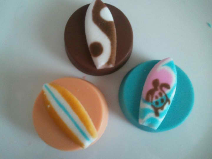 Surfboard Chocolate Covered Oreo Cookies - FuffiesSweetBoutique