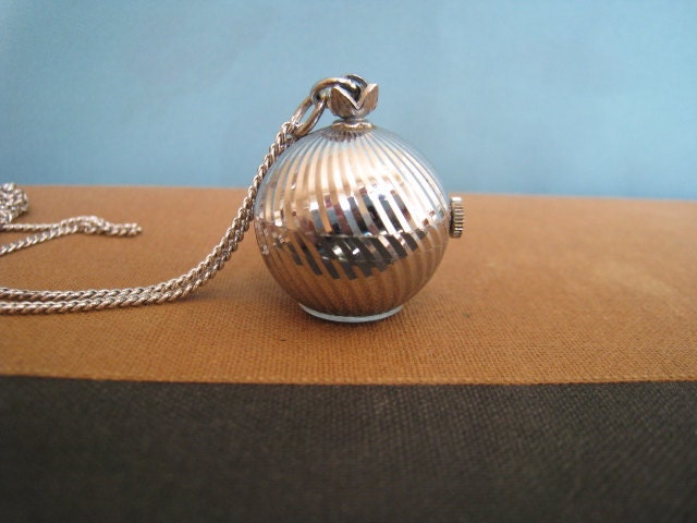 Vintage Pendant Watch Swiss Baylor 17 Jewels 1960s