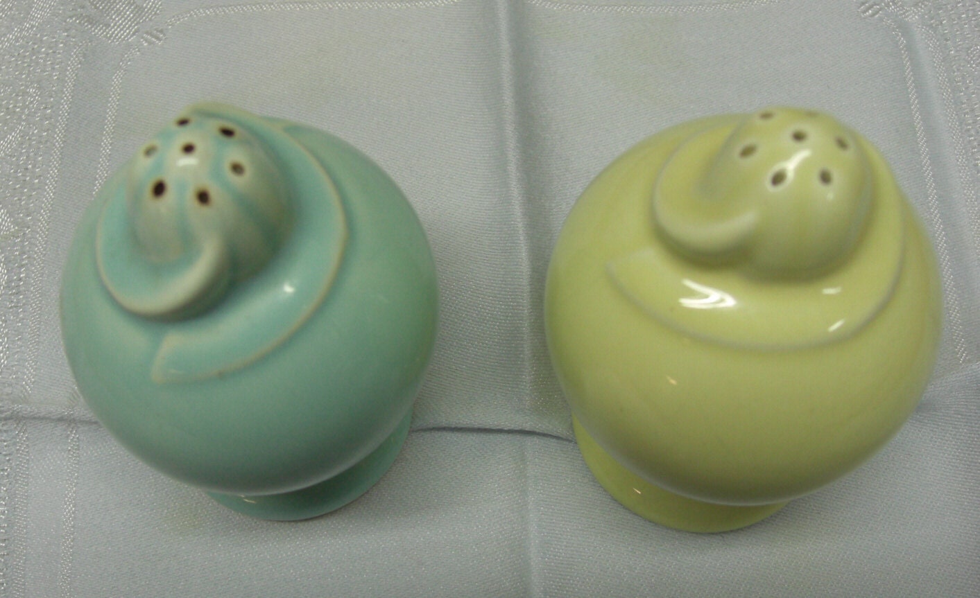 Taylor Smith & Taylor Luray Surf Green and Persian Cream Pastel Salt and Pepper Shakers
