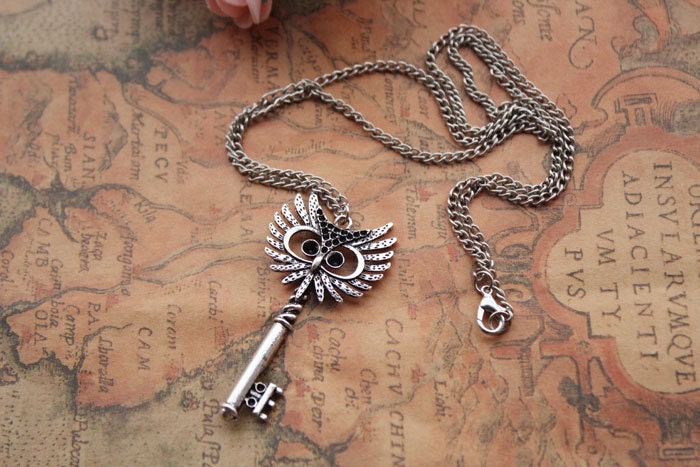 simple necklace,retro silver owl with key pendant,owl necklace---N016