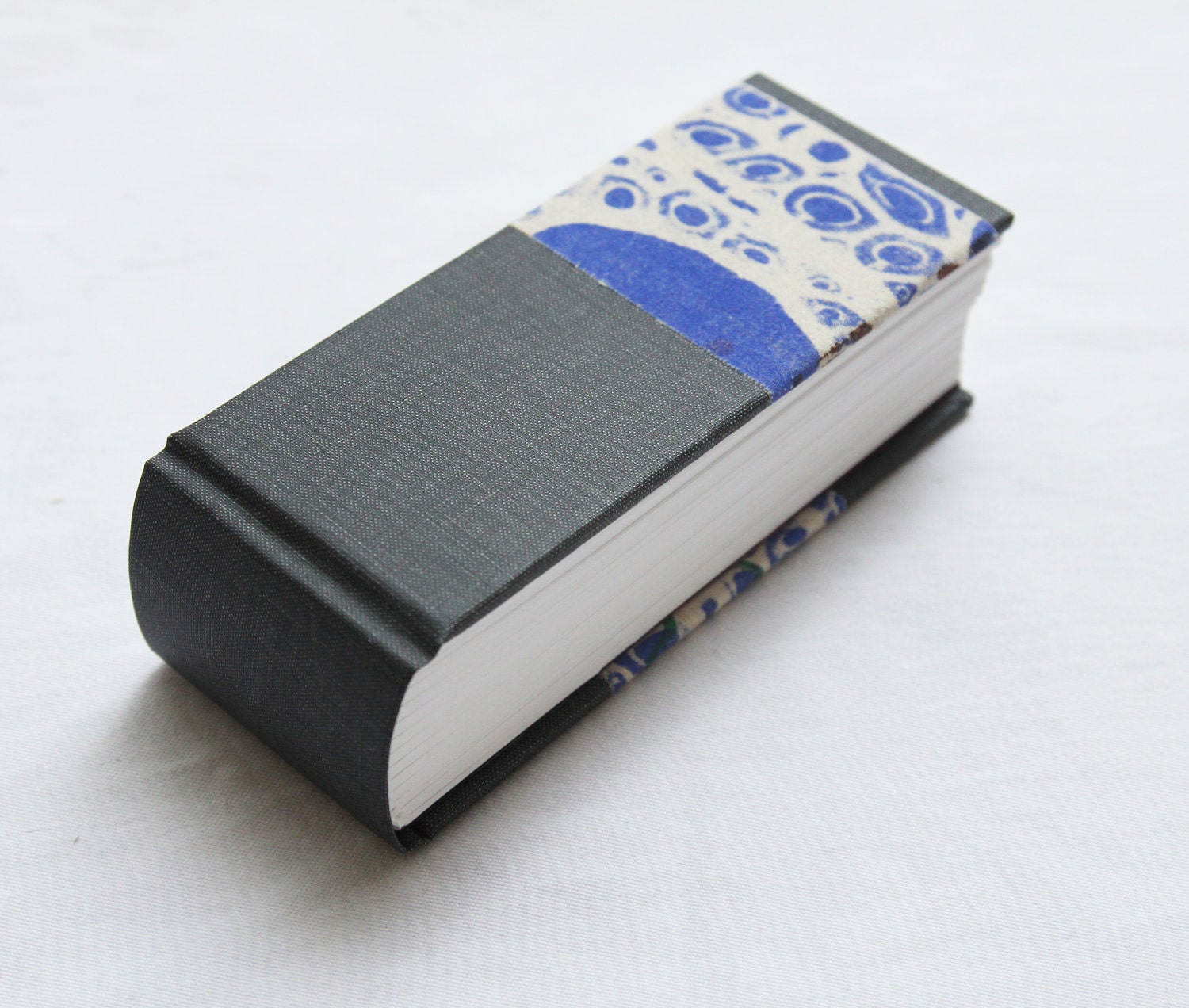 Blank Book with Hardcover (round back) - Petit size