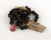 Organic and recycled necklace with wood and shell