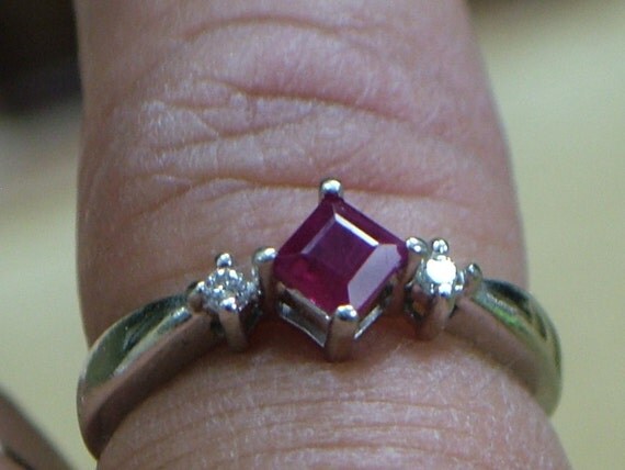 Vintage Gold Ring with Ruby and Diamond Ring 10k white gold