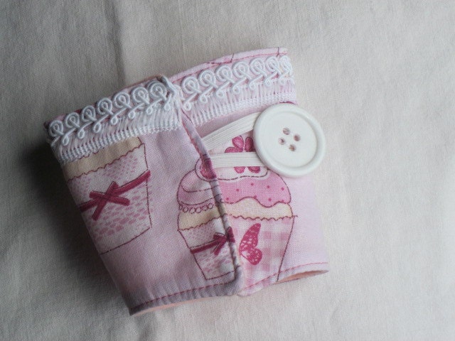 COZY  Cup CUFF  Pink CUPCAKES
