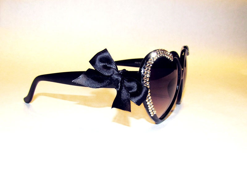 MARIALIA "Half-Heart" Swarovski(R) Heart Sunnies (24karat Gold)