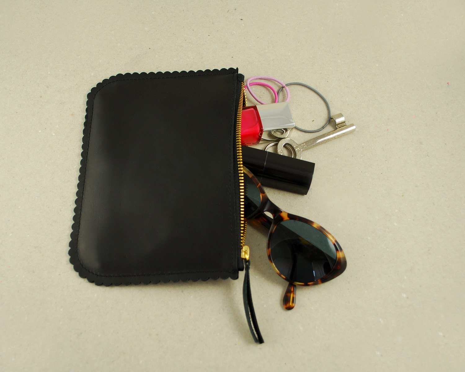ARC CLUTCH - small leather bag
