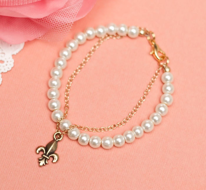 GOLD Fleur de lis - Ooh La La Pearl & Chain Charm Bracelet