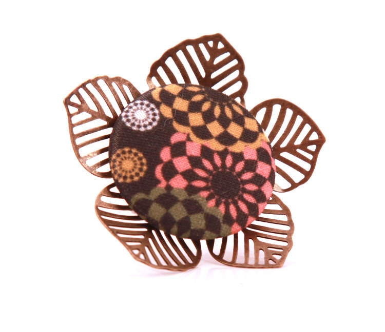 Doily Dots Petal Cocktail Ring