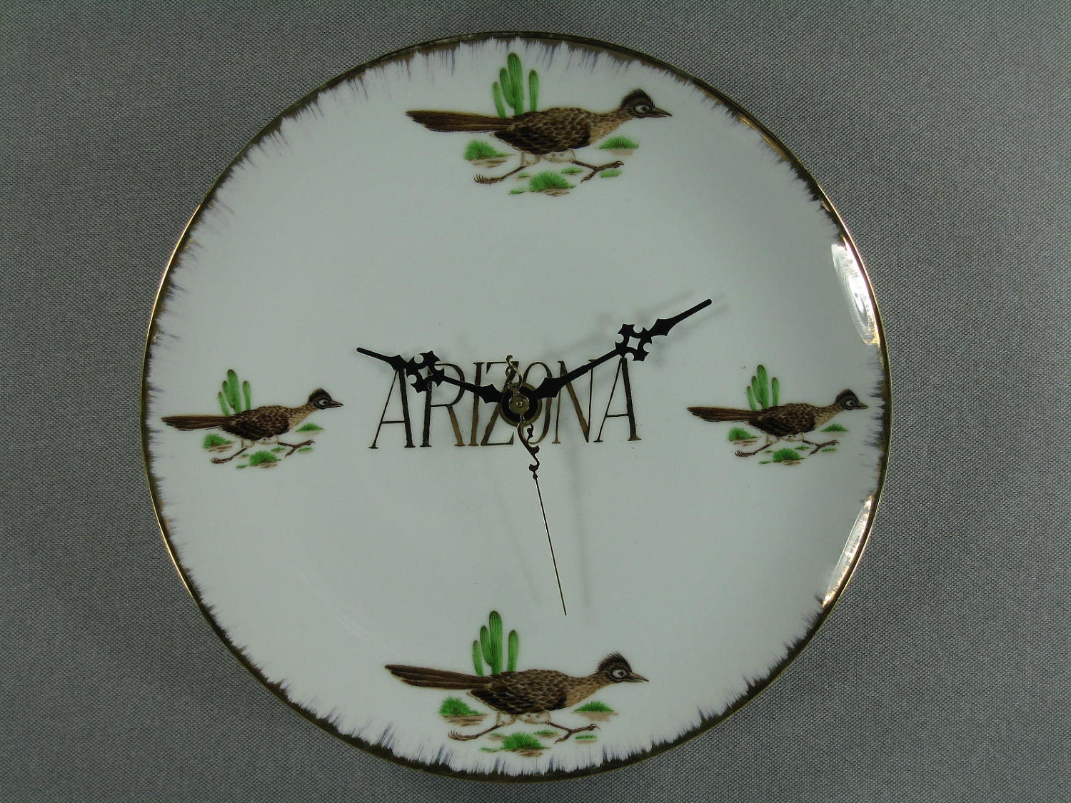 Handmade Wall Clock Upcycled ARIZONA Souvenir Travel Plate Kitchen Home Decor Clocks by DanO, Free Priority Shipping Included
