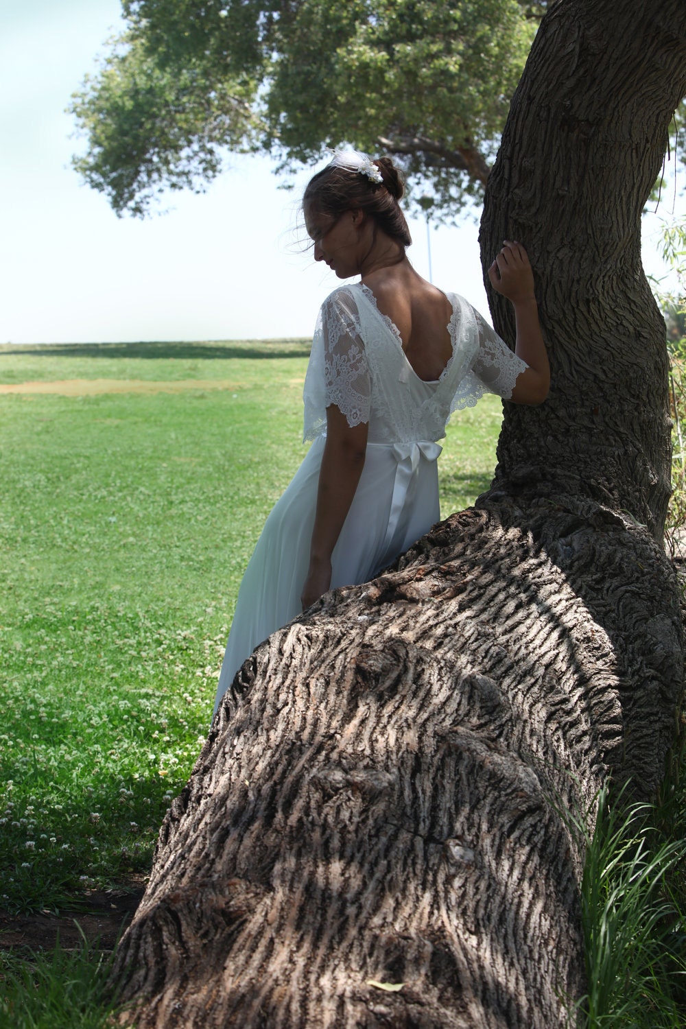 Maxi wedding dress with lace sleeves