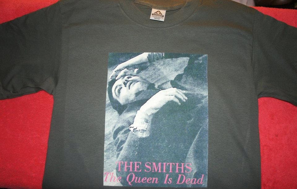 The Smiths "The queen is dead" tshirt size: youth medium