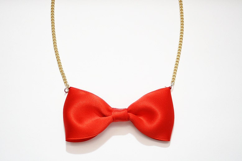 Bowtie Necklace
