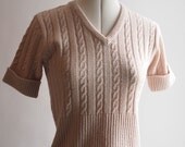 1970's beige/light pink v-neck knitted St Michael short sleeved Orlon top in size 10-12