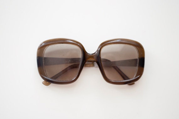 SALE 10% 0FF - Vintage unisex sunglasses