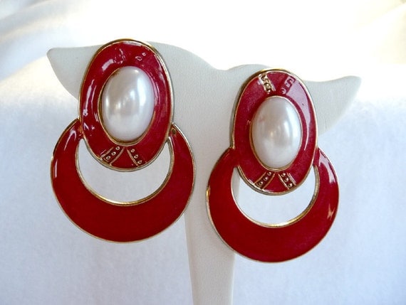 Red Hot Chunky 1980's Retro Earrings w Faux Pearl Accent