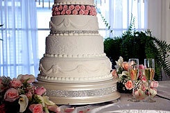 20 inch Champagne Gold Diamond Wedding Cake Stand