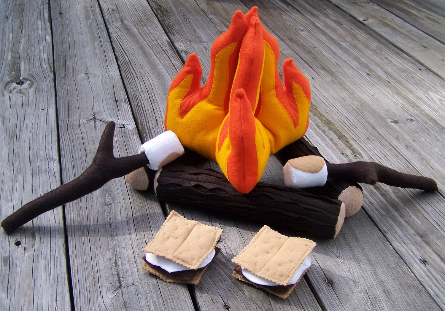 Felt Campfire Play Set with S'mores