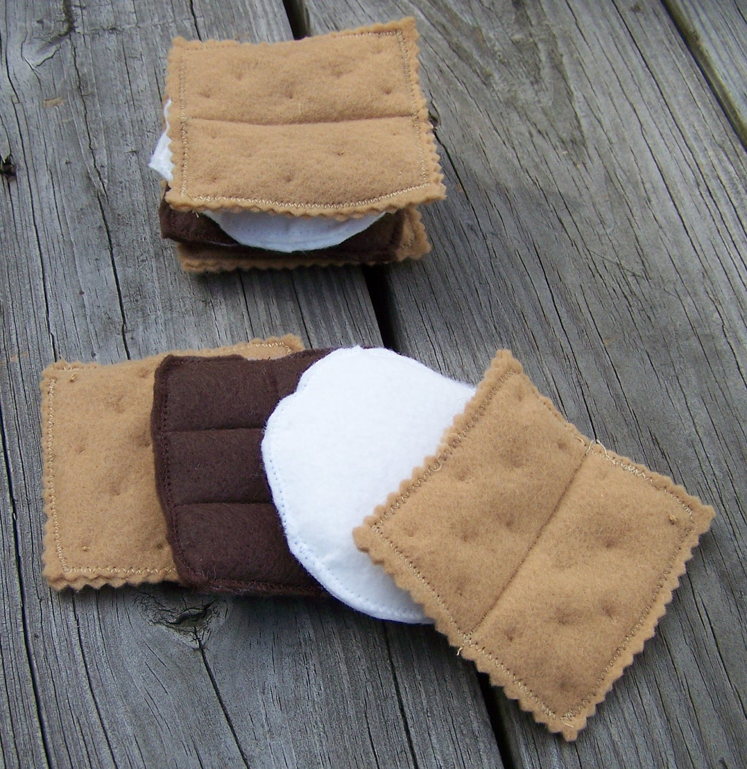 Felt Campfire Play Set with S'mores