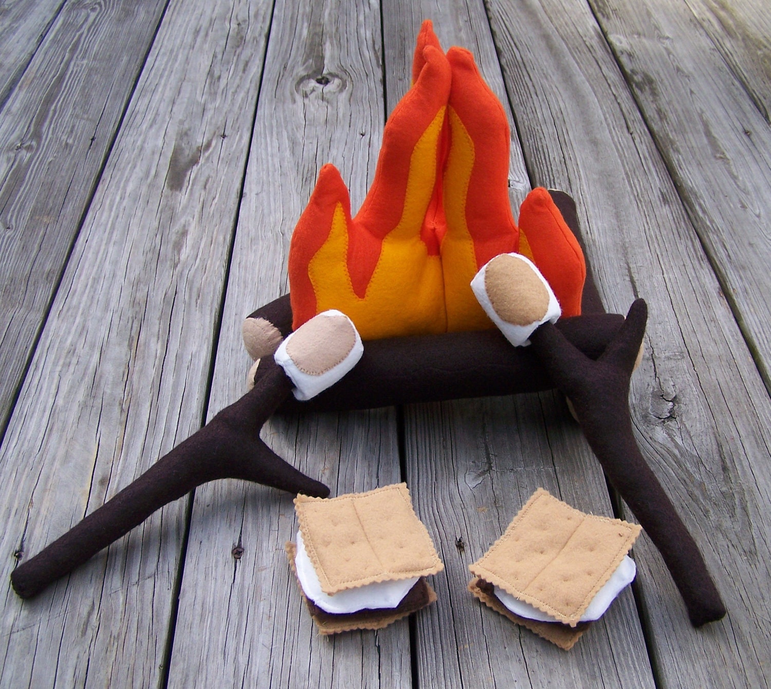 Felt Campfire Play Set with S'mores