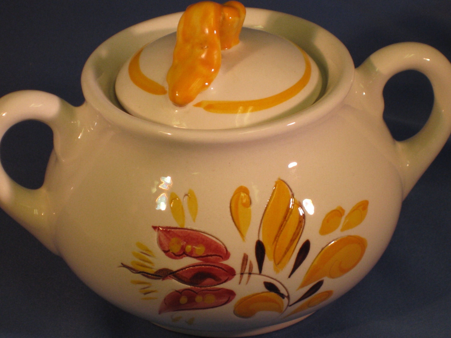 Lidded Sugar Bowl in Stangl's Provincial Pattern - JosChinaShop