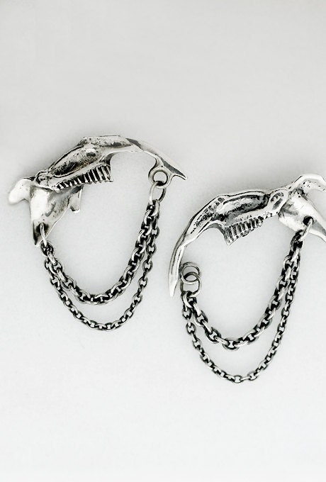 Fuki- silver jaw earrings and chains