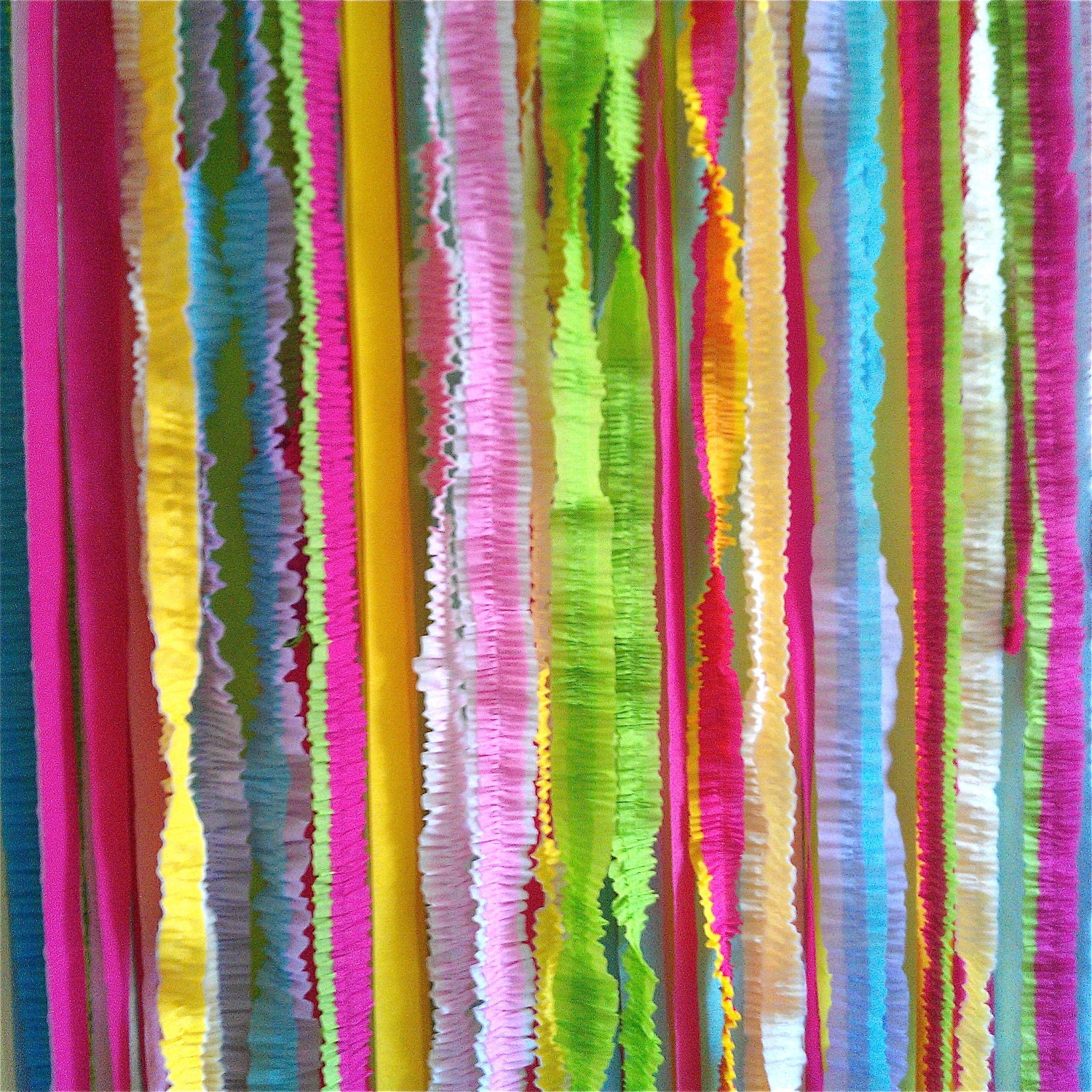 Ruffled Streamer Backdrop - Photography Photo Booth Backdrop - Birthday Holiday Mitzvah Wedding Party Decor