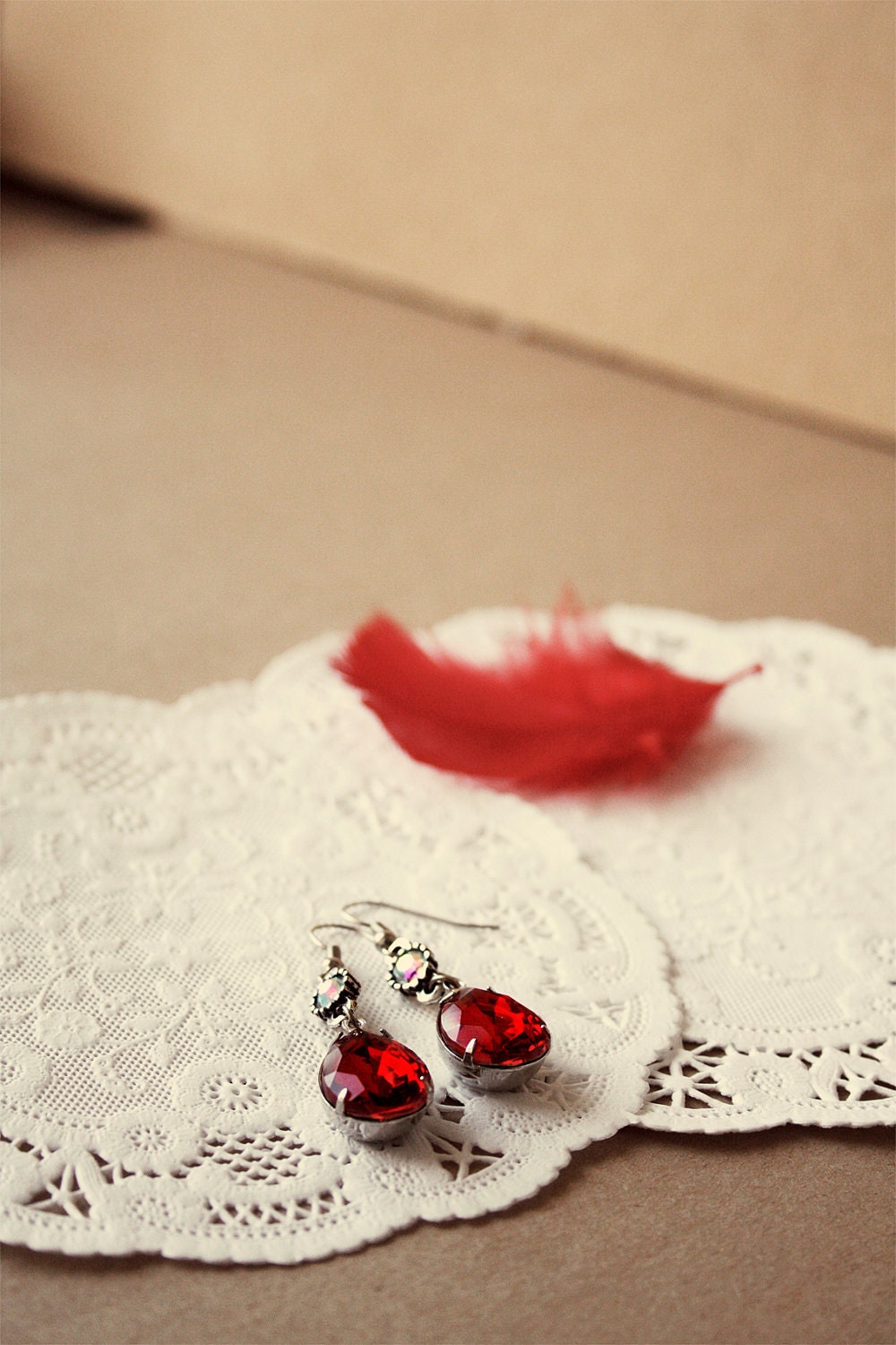 Red rhinestones earrings