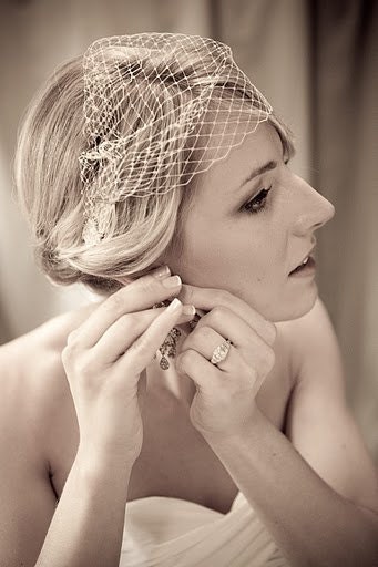 White Birdcage Veil  vintage hollywood - Art Deco- bridal veil - feather fascinator - custom wedding
