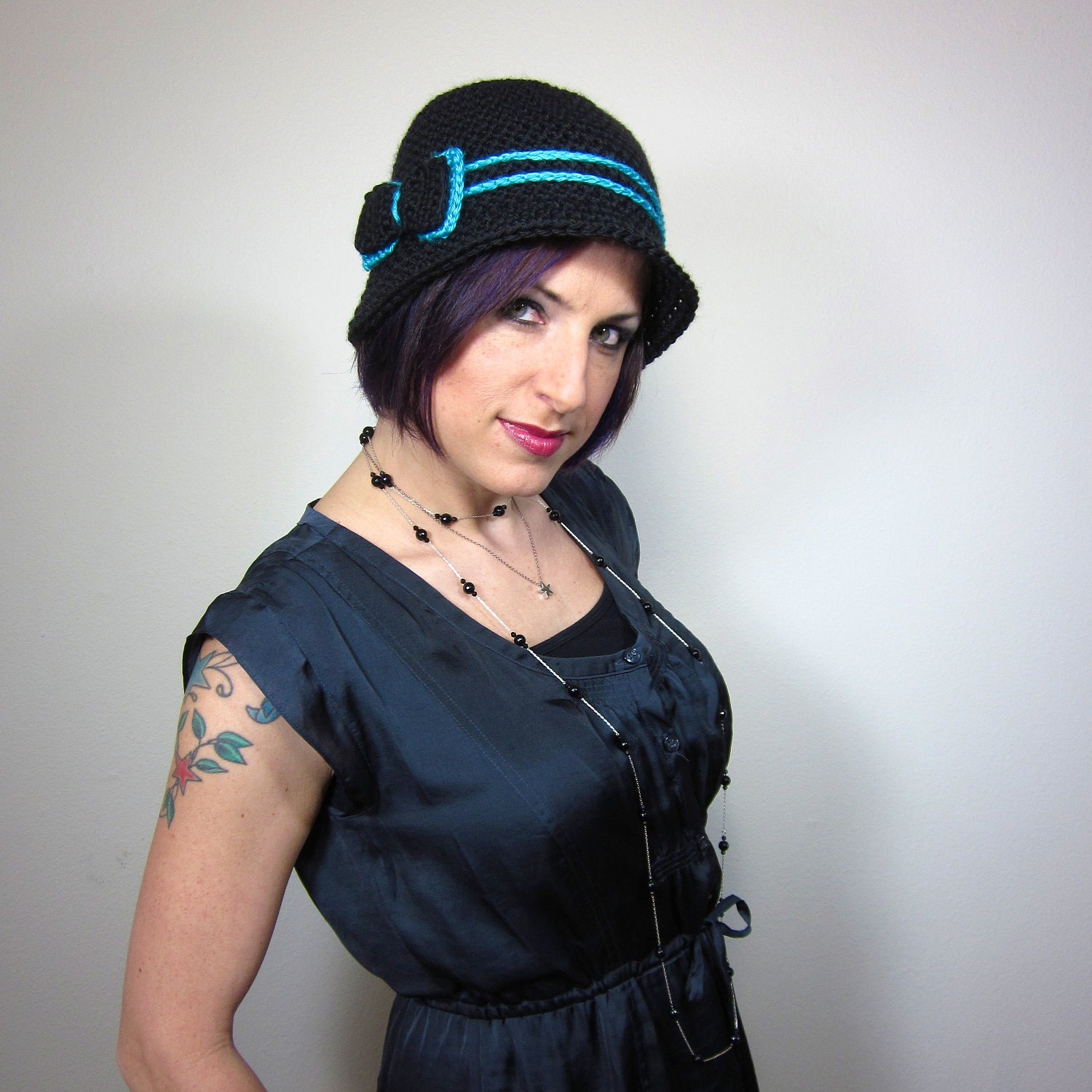 The Love Hat - Black and Teal Womens Crocheted Cloche with bow clip